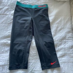 Nike Pro Cropped Leggings